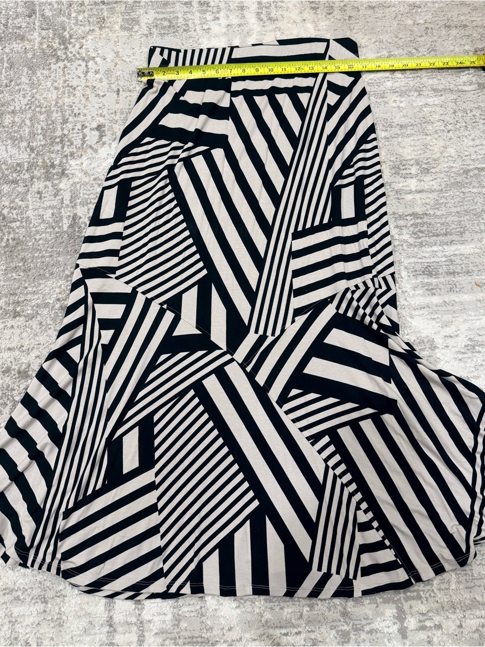 Chico's Black and White Geometric Circle Skirt - Picture 4 of 8